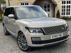 2019 Land Rover Range Rover 4.4 Sd V8 Autobiography in Silver — image 2