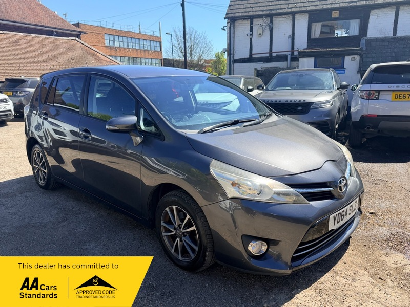 2014 Toyota Verso D-4d Icon in Grey — image 1