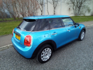 2018 MINI Hatch One 1.5 5-Door Hatch in Blue — image 6