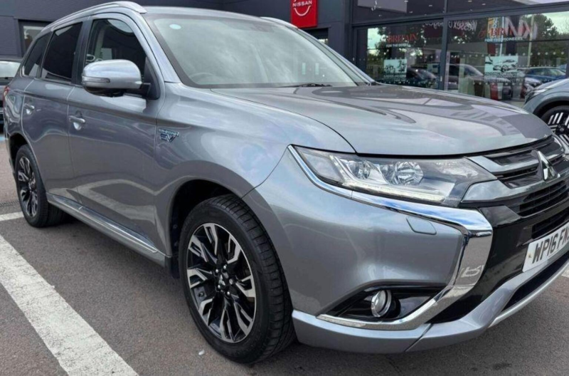 2016 Mitsubishi Outlander 2.0h 12kwh Gx4h CVT 4WD Euro 6 (s/s) 5dr in Grey — image 1