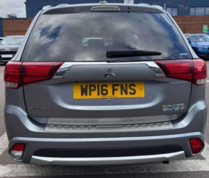 2016 Mitsubishi Outlander 2.0h 12kwh Gx4h CVT 4WD Euro 6 (s/s) 5dr in Grey — image 3