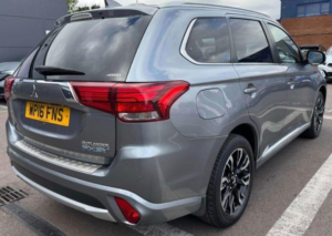 2016 Mitsubishi Outlander 2.0h 12kwh Gx4h CVT 4WD Euro 6 (s/s) 5dr in Grey — image 4