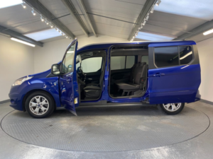 2017 Ford Grand Tourneo Connect 1.5 Tdci Titanium MPV 5dr Diesel Manual Euro 6 (s/s) (120 Ps) in Blue — image 3