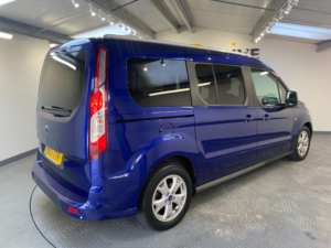 2017 Ford Grand Tourneo Connect 1.5 Tdci Titanium MPV 5dr Diesel Manual Euro 6 (s/s) (120 Ps) in Blue — image 6