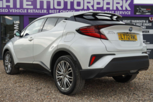 2022 Toyota C-Hr 1.8 Vvt-H Excel CVT Euro 6 (s/s) 5dr in White — image 2