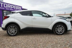2022 Toyota C-Hr 1.8 Vvt-H Excel CVT Euro 6 (s/s) 5dr in White — image 6