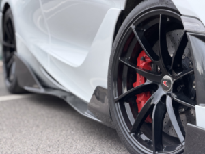 2017 Mclaren 720s 4.0 T V8 in White — image 4