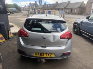 2014 Kia Ceed 1.6 Crdi Ecodynamics 2 Hatchback 5dr Diesel Manual Euro 5 (s/s) (126 Bhp) in Multicolour — image 6