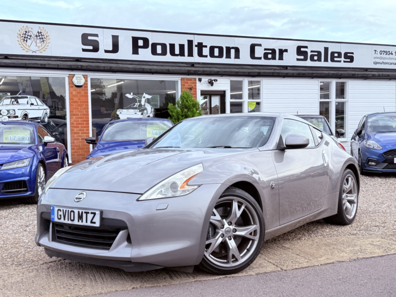 2010 Nissan 370 Z 3.7 V6 Gt in Grey — image 1