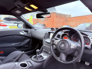 2010 Nissan 370 Z 3.7 V6 Gt in Grey — image 2