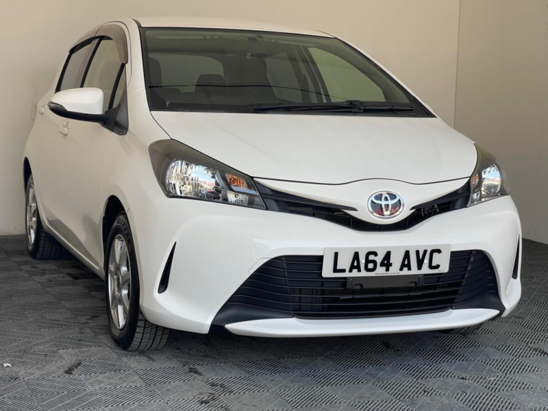 2014 Toyota Yaris 1.33 Dual Vvt-I Icon Multidrive S Euro 6 5dr in White — image 1