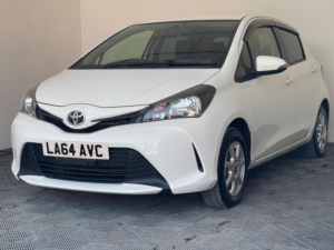 2014 Toyota Yaris 1.33 Dual Vvt-I Icon Multidrive S Euro 6 5dr in White — image 3