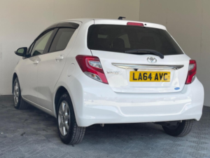 2014 Toyota Yaris 1.33 Dual Vvt-I Icon Multidrive S Euro 6 5dr in White — image 4