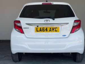 2014 Toyota Yaris 1.33 Dual Vvt-I Icon Multidrive S Euro 6 5dr in White — image 5