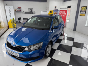 2016 Skoda Fabia 1.2 Tsi Se Euro 6 (s/s) 5dr in Blue — image 5