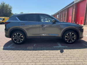 2026 Mazda Cx-5 2.0 E-Skyactiv G Mhev Exclusive-Line Auto Euro 6 (s/s) 5dr in Grey — image 3