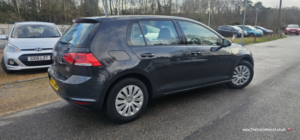 2014 Volkswagen Golf 1.6 Tdi Bluemotion Tech S in Grey — image 3