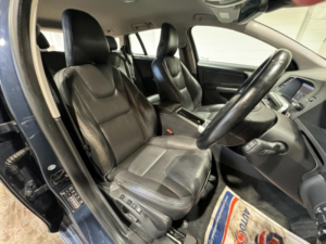 2012 Volvo V60 1.6 T4 Se Lux Nav Powershift Euro 5 5dr in Blue — image 4
