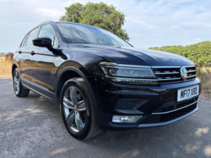 2017 Volkswagen Tiguan 2.0 Tdi Bluemotion Tech Sel DSG 4motion Euro 6 (s/s) 5dr in Black — image 3