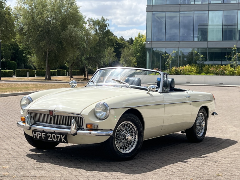 1971 MG Mgb in White — image 1
