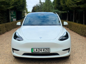 2024 Tesla Model Y Auto Rwd 5dr in White — image 3