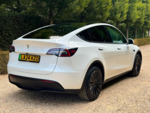 2024 Tesla Model Y Auto Rwd 5dr in White — image 4
