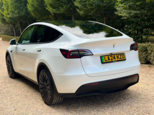 2024 Tesla Model Y Auto Rwd 5dr in White — image 6