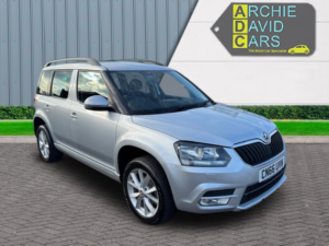 2016 Skoda Yeti 2.0 Tdi Se in Silver — image 3