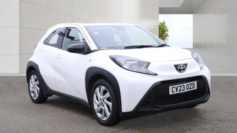 2023 Toyota Aygo X 1.0 Vvt-I Pure Hatchback 5dr Petrol X-Shift Euro 6 (s/s) (72 Ps) in White — image 1