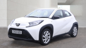2023 Toyota Aygo X 1.0 Vvt-I Pure Hatchback 5dr Petrol X-Shift Euro 6 (s/s) (72 Ps) in White — image 3