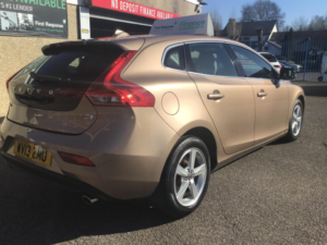 2013 Volvo V40 1.6 T3 Se Euro 5 (s/s) 5dr in Bronze — image 3