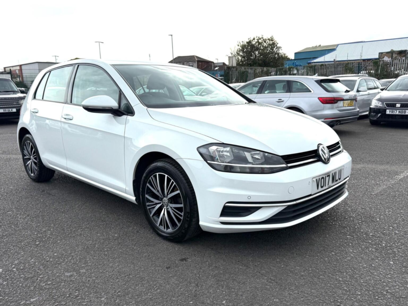 2017 Volkswagen Golf 1.0 Tsi Se Nav Euro 6 (s/s) 5dr in White — image 1