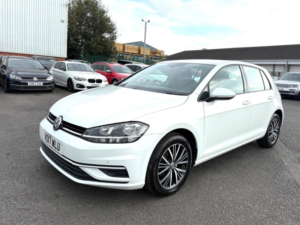 2017 Volkswagen Golf 1.0 Tsi Se Nav Euro 6 (s/s) 5dr in White — image 2