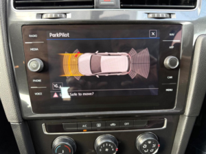 2017 Volkswagen Golf 1.0 Tsi Se Nav Euro 6 (s/s) 5dr in White — image 3