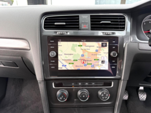 2017 Volkswagen Golf 1.0 Tsi Se Nav Euro 6 (s/s) 5dr in White — image 5