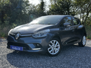 2017 Renault Clio 1.2 Dynamique Nav 1.2 16v 75 in Grey — image 3