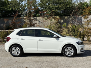 2019 Volkswagen Polo 1.0 Tsi Se in White — image 2