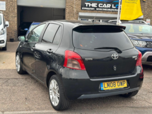 2008 Toyota Yaris 1.3 Sr Multimode 5dr in Black — image 3