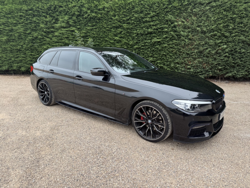 2018 BMW 5 Series 2.0 520i M Sport Touring in Black — image 1