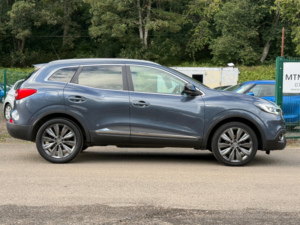 2016 Renault Kadjar 1.6 Dci Signature Nav SUV 5dr Diesel Manual Euro 6 (s/s) (130 Ps) in Grey — image 4