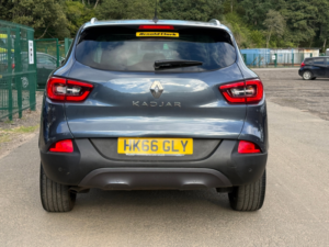 2016 Renault Kadjar 1.6 Dci Signature Nav SUV 5dr Diesel Manual Euro 6 (s/s) (130 Ps) in Grey — image 6