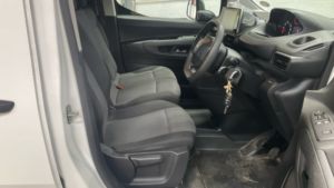 2020 Peugeot Partner 1.5 Bluehdi 950 Professional Diesel White 6dr No Vat+1 Keeper in White — image 5