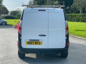2017 Renault Kangoo Maxi 1.5 Ll21 Dci Energy Business Fwd L3 H1 4dr in White — image 6