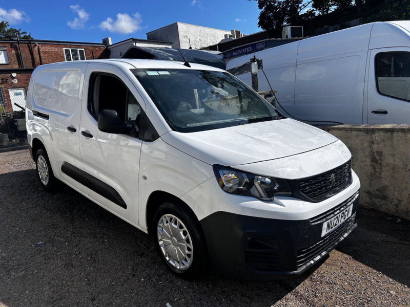 2021 Peugeot Partner 1.5 Bluehdi 850 Professional Long Crew Van Double Cab 6dr Diesel Manual Lwb Euro 6 (100 Bhp) in White — image 1