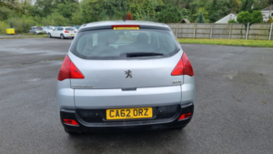2013 Peugeot 3008 1.6 Hdi Active in Silver — image 5