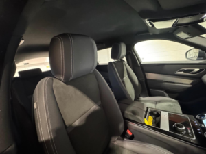 2018 Land Rover Range Rover Velar 2.0 D180 R-Dynamic Auto 4WD Euro 6 (s/s) 5dr in Blue — image 4