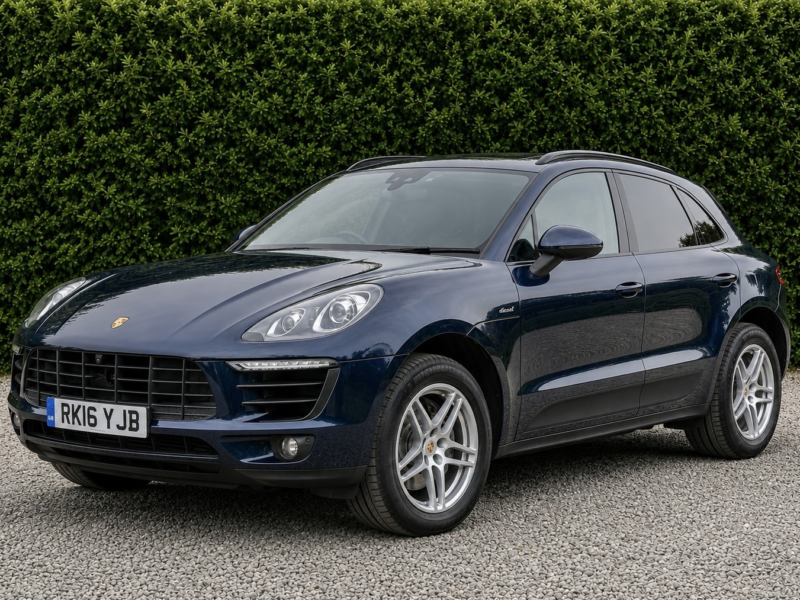 2016 Porsche Macan 3.0 Td V6 S in Blue — image 1