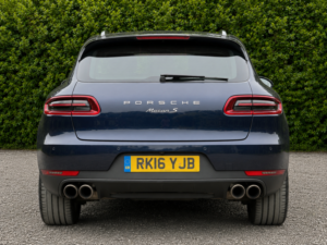 2016 Porsche Macan 3.0 Td V6 S in Blue — image 4