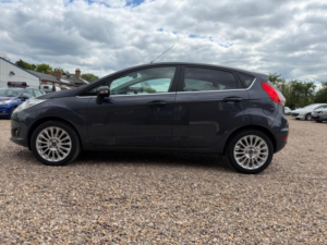 2014 Ford Fiesta 1.6 Titanium Powershift Euro 5 5dr in Grey — image 5