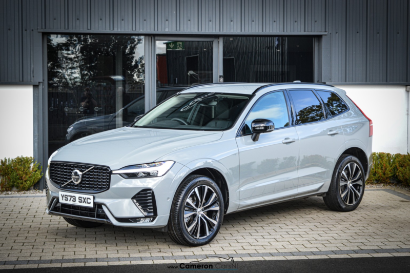 2023 Volvo Xc60 2.0 Plus Dark B4 AWD (197 Hp) in Grey — image 1